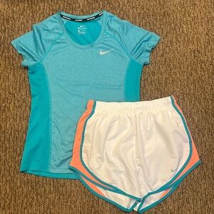 EUC Nike running outfit. Size small top. Size Medium tempo shorts.